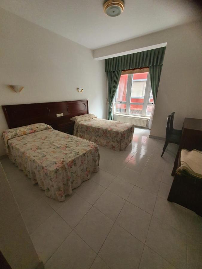 Flor De Loto Hotel Ordes Buitenkant foto
